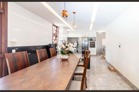 Sala de casa para alugar com 4 quartos, 398m² em Cidade Nova, Belo Horizonte