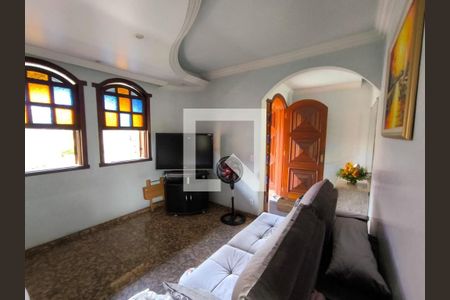 Casa à venda com 4 quartos, 420m² em Bonfim, Belo Horizonte