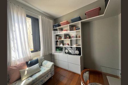 Apartamento à venda com 3 quartos, 102m² em Sagrada Família, Belo Horizonte