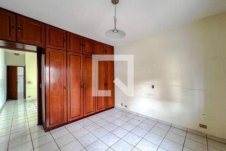 Quarto de casa à venda com 4 quartos, 168m² em Vila Santo Estevão, São Paulo