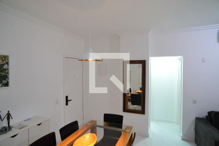 Sala de apartamento para alugar com 1 quarto, 59m² em Barra da Tijuca, Rio de Janeiro