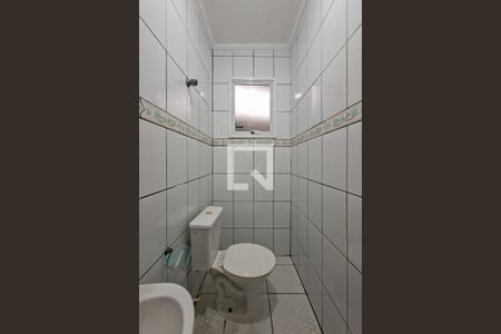 Lavabo  de casa para alugar com 2 quartos, 80m² em Guilhermina, Praia Grande