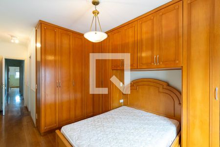 Suíte  de casa à venda com 3 quartos, 175m² em Vila Mira, São Paulo