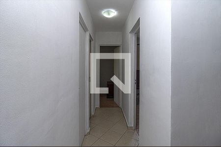 coredor para os cômodos_1 de apartamento à venda com 3 quartos, 64m² em Vila das Merces, São Paulo