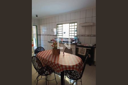 Casa à venda com 3 quartos, 301m² em Jardim Eulina, Campinas