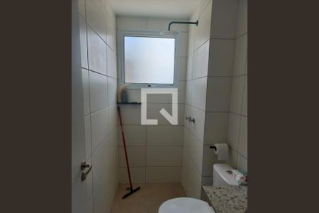 Banheiro de apartamento para alugar com 2 quartos, 61m² em Granja Olga, Sorocaba