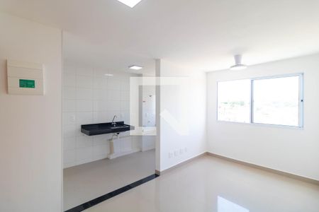 Sala de apartamento para alugar com 2 quartos, 43m² em Vila Satúrnia, Campinas