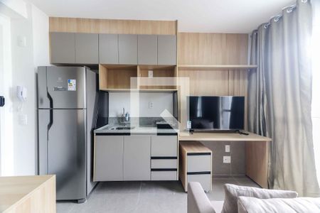 Sala e Cozinha de apartamento para alugar com 1 quarto, 25m² em Vila Butantã, São Paulo