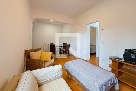 Sala de casa à venda com 4 quartos, 240m² em Vila Mariana, São Paulo