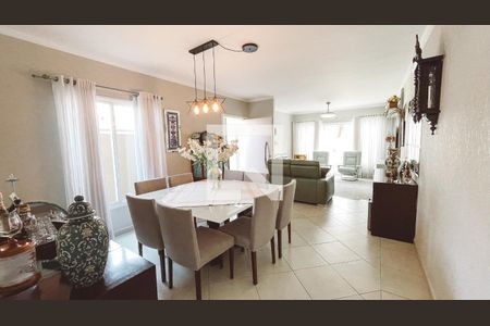 Sala de casa à venda com 4 quartos, 221m² em Água Fria, São Paulo