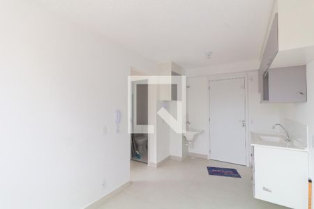 Sala/Cozinha de apartamento para alugar com 2 quartos, 31m² em Vila Carmosina, São Paulo