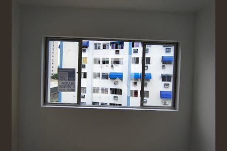 Sala de apartamento à venda com 2 quartos, 60m² em Jacarepaguá, Rio de Janeiro