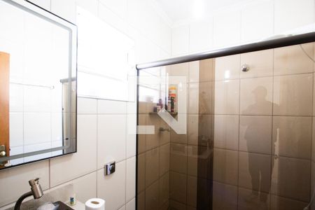 Banheiro de casa à venda com 4 quartos, 200m² em Vila Araguaia, São Paulo