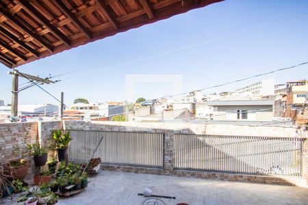 Varanda de casa à venda com 4 quartos, 200m² em Vila Araguaia, São Paulo