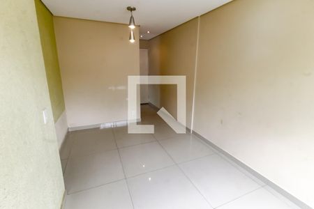Sala de apartamento para alugar com 2 quartos, 49m² em Conjunto Promorar Raposo Tavares, São Paulo