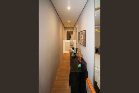 Corredor de apartamento para alugar com 2 quartos, 41m² em Jardim Egle, São Paulo