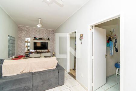 Sala de casa para alugar com 2 quartos, 100m² em Irajá, Rio de Janeiro