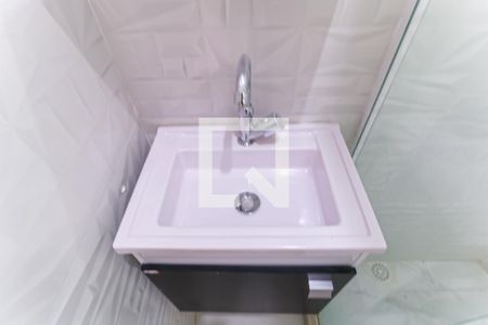 Banheiro Social de casa para alugar com 1 quarto, 27m² em Engenho de Dentro, Rio de Janeiro