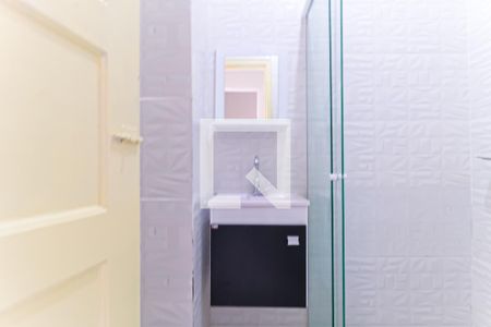 Banheiro Social de casa para alugar com 1 quarto, 27m² em Engenho de Dentro, Rio de Janeiro