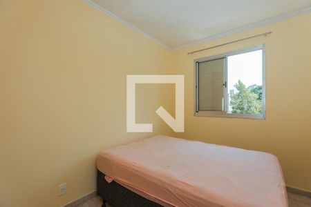 Quarto 1 de apartamento para alugar com 3 quartos, 51m² em Conjunto Promorar Raposo Tavares, São Paulo