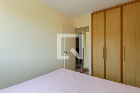 Quarto 1 de apartamento para alugar com 3 quartos, 51m² em Conjunto Promorar Raposo Tavares, São Paulo