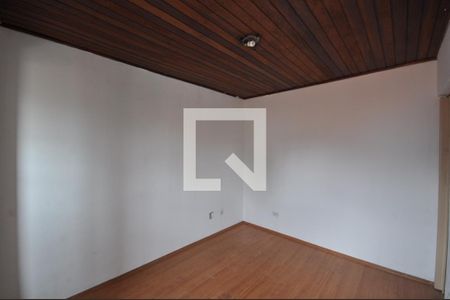 Suíte de casa para alugar com 3 quartos, 80m² em Parque Vitoria, São Paulo