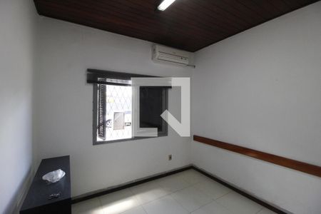 Casa à venda com 3 quartos, 200m² em Floresta, Porto Alegre