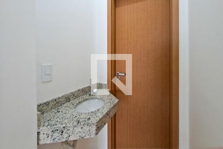 Lavabo  de apartamento para alugar com 2 quartos, 81m² em Guilhermina, Praia Grande