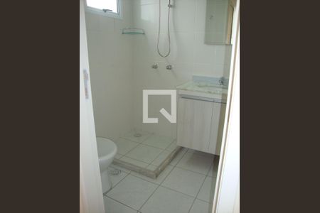 Banheiro de apartamento à venda com 2 quartos, 60m² em Jardim Santa Eudoxia, Campinas