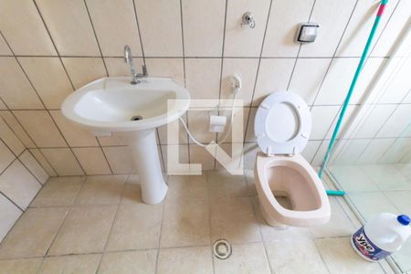 Banheiro Social de casa para alugar com 1 quarto, 80m² em Vila Norma, São Paulo