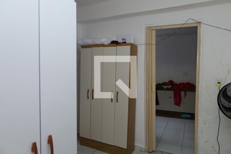 Casa à venda com 1 quarto, 340m² em Vila Carmosina, São Paulo