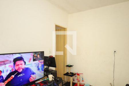 Sala de casa à venda com 1 quarto, 340m² em Vila Carmosina, São Paulo