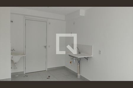 Sala / Cozinha / Área de serviço de apartamento para alugar com 2 quartos, 33m² em Itaquera, São Paulo