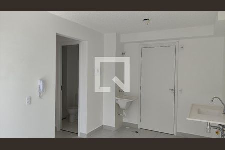 Sala / Cozinha / Área de serviço de apartamento para alugar com 2 quartos, 33m² em Itaquera, São Paulo