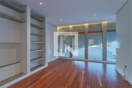 Casa à venda com 4 quartos, 610m² em Jardim Cordeiro, São Paulo