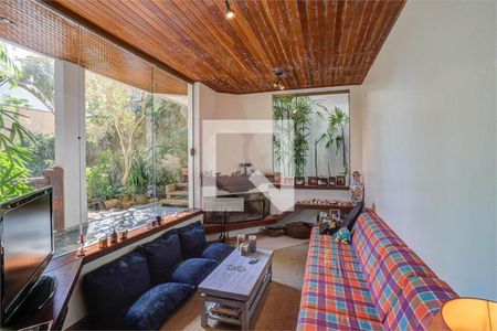 Casa de Condomínio à venda com 4 quartos, 500m² em Santo Amaro, São Paulo