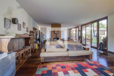 Casa à venda com 3 quartos, 337m² em Santo Amaro, São Paulo