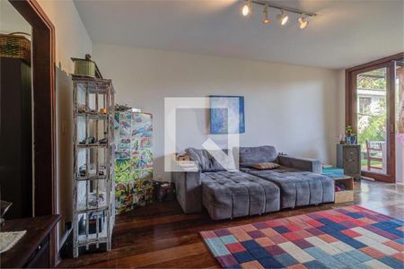 Casa à venda com 3 quartos, 337m² em Santo Amaro, São Paulo