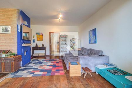 Casa à venda com 3 quartos, 337m² em Santo Amaro, São Paulo