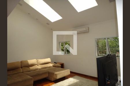 Casa à venda com 5 quartos, 720m² em Santo Amaro, São Paulo