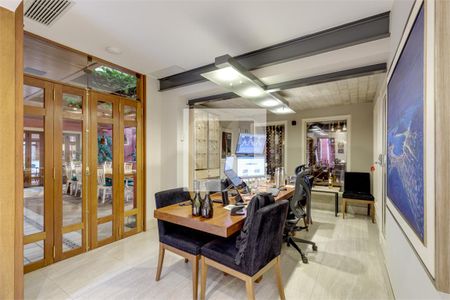 Casa à venda com 4 quartos, 700m² em Chácara Santo Antônio (Zona Sul), São Paulo