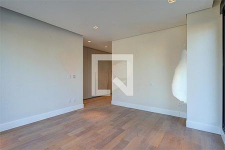 Casa à venda com 3 quartos, 423m² em Granja Julieta, São Paulo