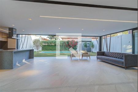 Casa à venda com 3 quartos, 423m² em Granja Julieta, São Paulo