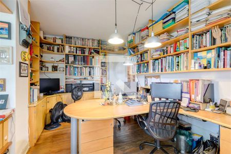 Casa à venda com 5 quartos, 566m² em Vila Nova Caledonia, São Paulo