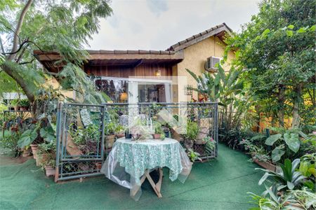 Casa à venda com 5 quartos, 566m² em Vila Nova Caledonia, São Paulo