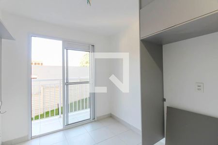 Sala/Cozinha de apartamento para alugar com 2 quartos, 40m² em Parque Sao Rafael, São Paulo