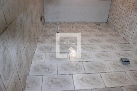 Banheiro de casa para alugar com 2 quartos, 50m² em Jardim Munhoz, Guarulhos