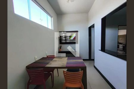 Casa para alugar com 4 quartos, 234m² em Padre Eustáquio, Belo Horizonte