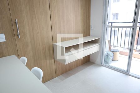 Sala/Cozinha de apartamento para alugar com 2 quartos, 38m² em Vila Isa, São Paulo