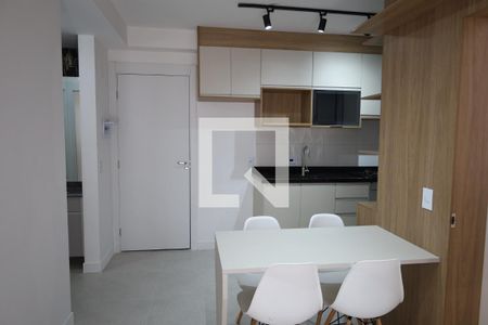 Sala/Cozinha de apartamento para alugar com 2 quartos, 38m² em Vila Isa, São Paulo